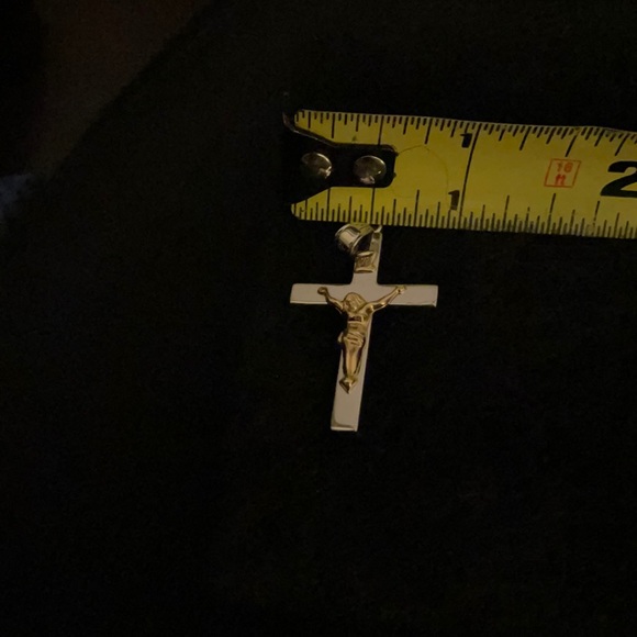❌SOLD❌Sterling silver with 14k gold crucifix - Picture 5 of 5